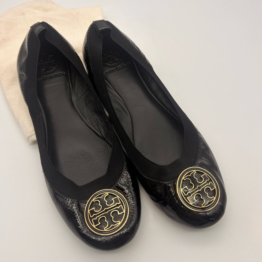 Tory Burch Caroline Black patent Flats with Gold Logo and generic dustbag